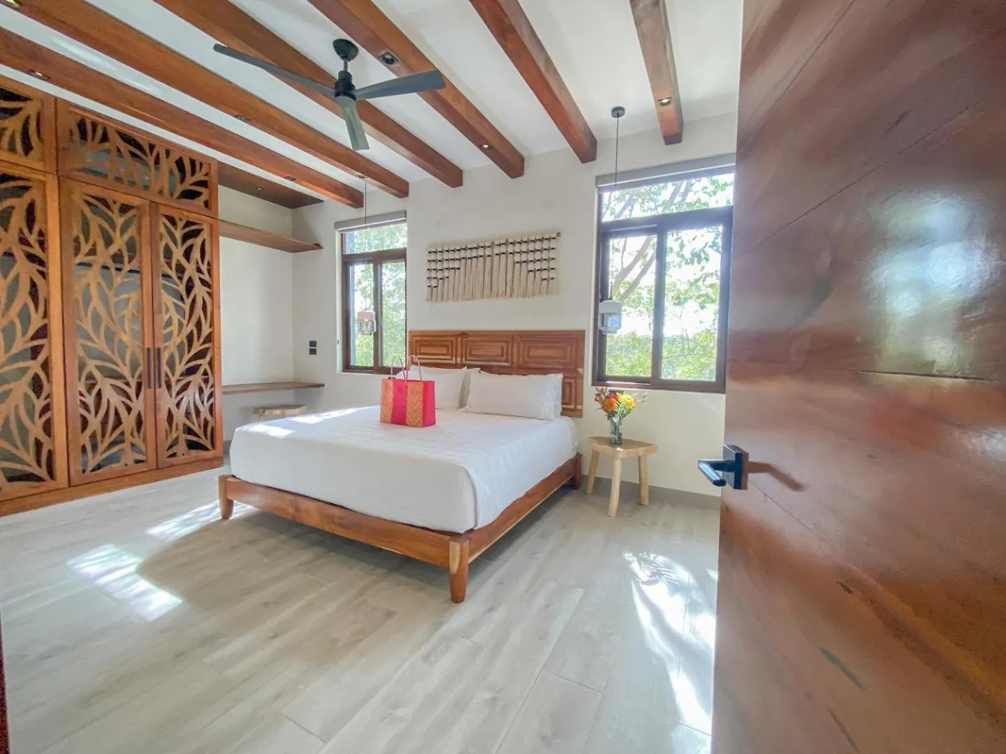 El Rey Loro - Lux 4 Bed Villa @Bluedeertulum