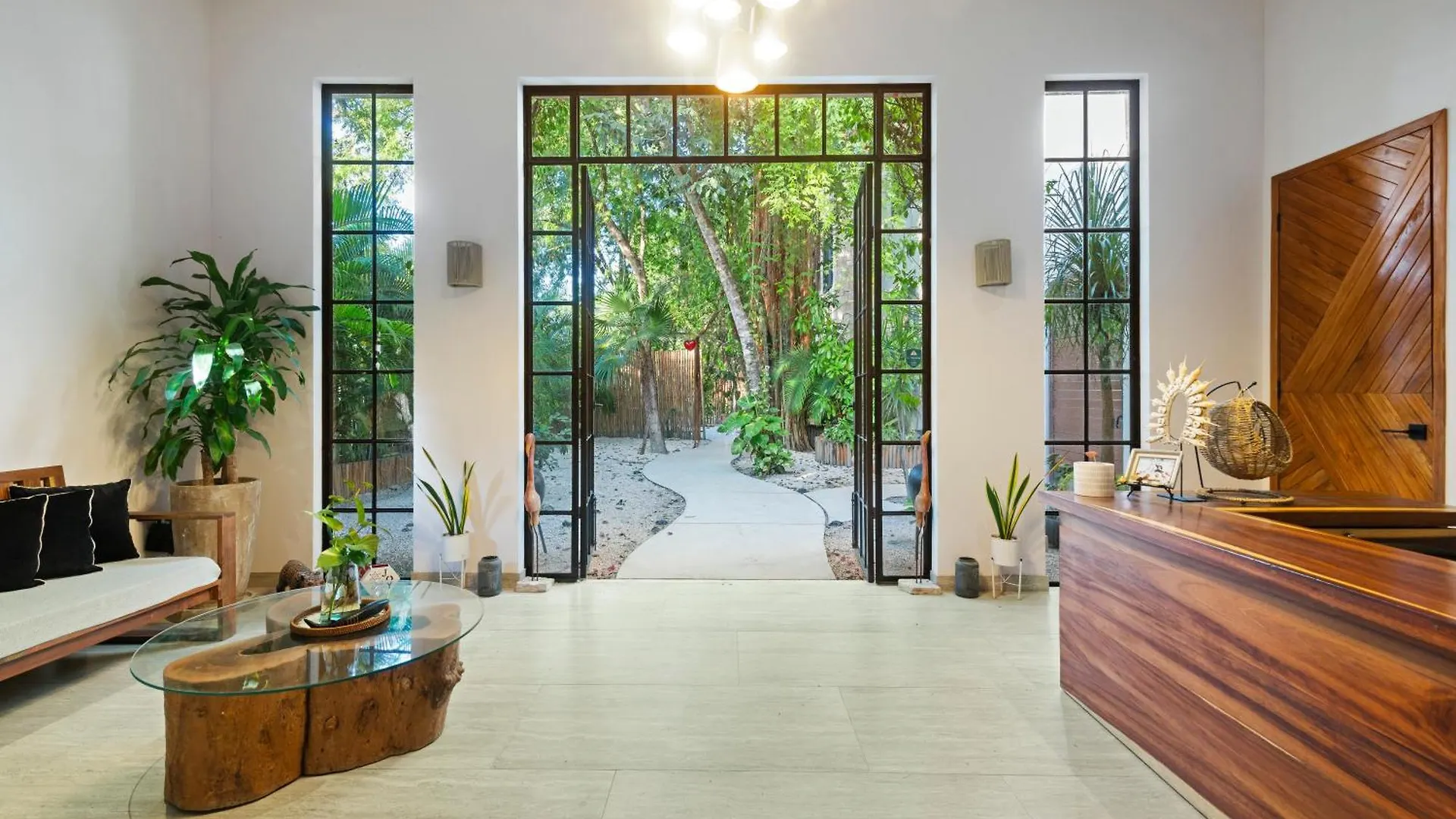 El Rey Loro - Lux 4 Bed Villa @Bluedeertulum
